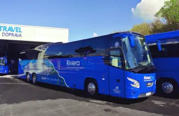 bus-1724656396.jpg