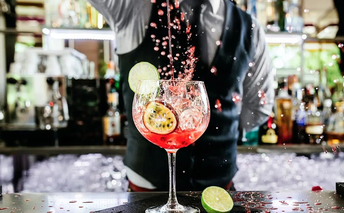 SEAS FULL OF DRINKS: save up to 40 € on a cruise with a drink package