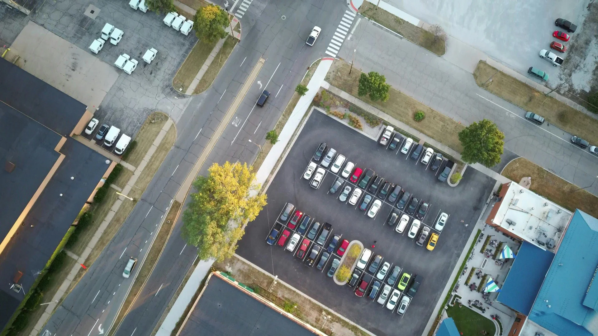 Autor/ka fotografie: Viktoria B.: https://www.pexels.com/cs-cz/foto/auta-vozidla-ulice-dalnice-5231181/