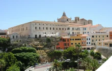mahon_uns-(1).jpg