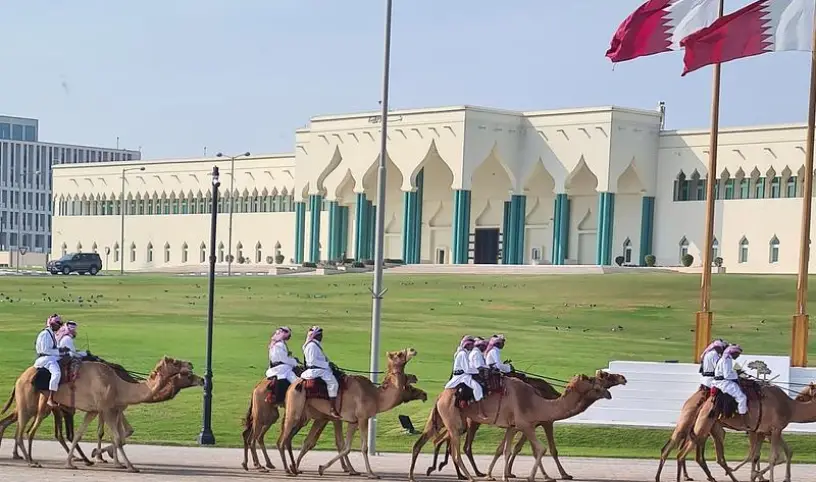 7 DNÍ PERZSKÝM ZÁLIVOM: OD MEGALOMANSKÉHO DUBAJA PO ZÁVOJOM ZAHALENÚ SAUDSKÚ ARÁBIU