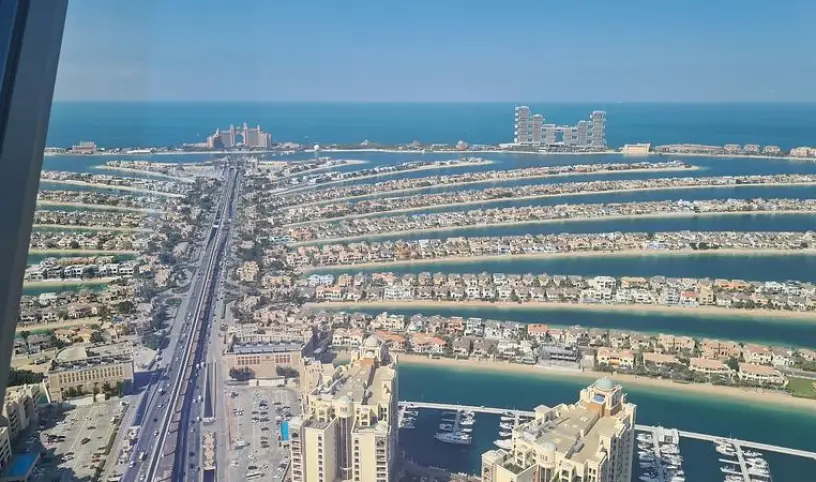 7 DNÍ PERZSKÝM ZÁLIVOM: OD MEGALOMANSKÉHO DUBAJA PO ZÁVOJOM ZAHALENÚ SAUDSKÚ ARÁBIU