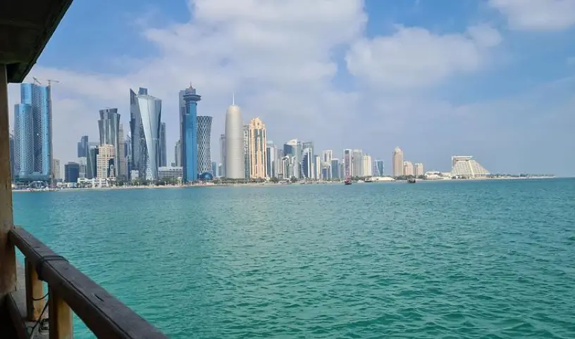 7 DNÍ PERZSKÝM ZÁLIVOM: OD MEGALOMANSKÉHO DUBAJA PO ZÁVOJOM ZAHALENÚ SAUDSKÚ ARÁBIU