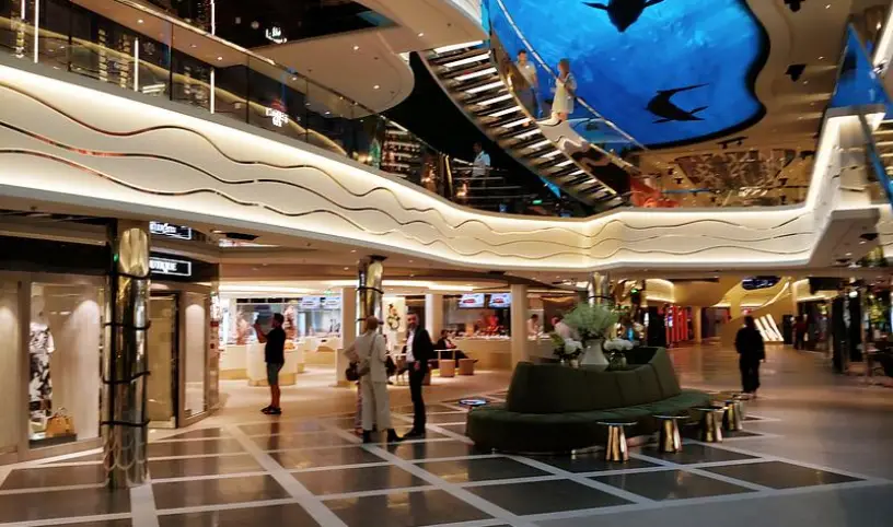 RIVIERA TOUR NA SLAVNOSTNÍM SPUŠTĚNÍ MSC WORLD EUROPA