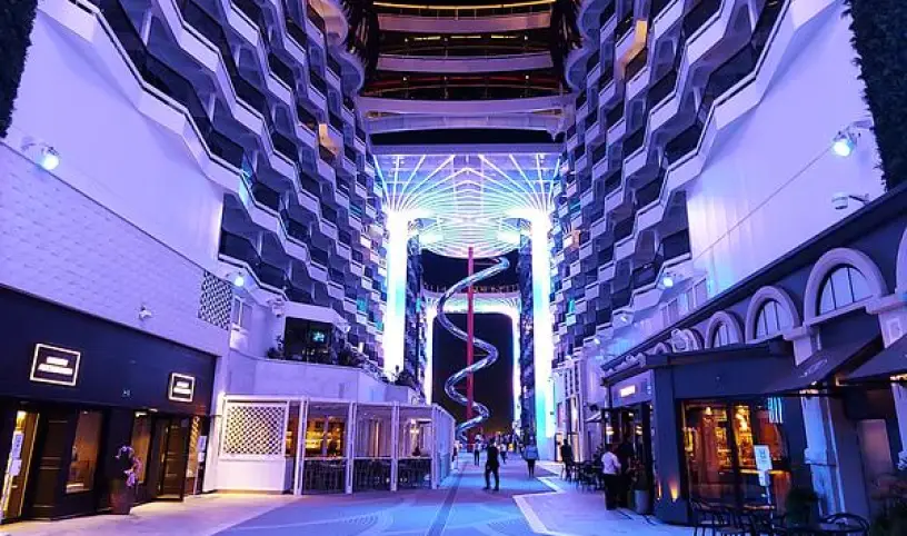 RIVIERA TOUR NA SLAVNOSTNÍM SPUŠTĚNÍ MSC WORLD EUROPA