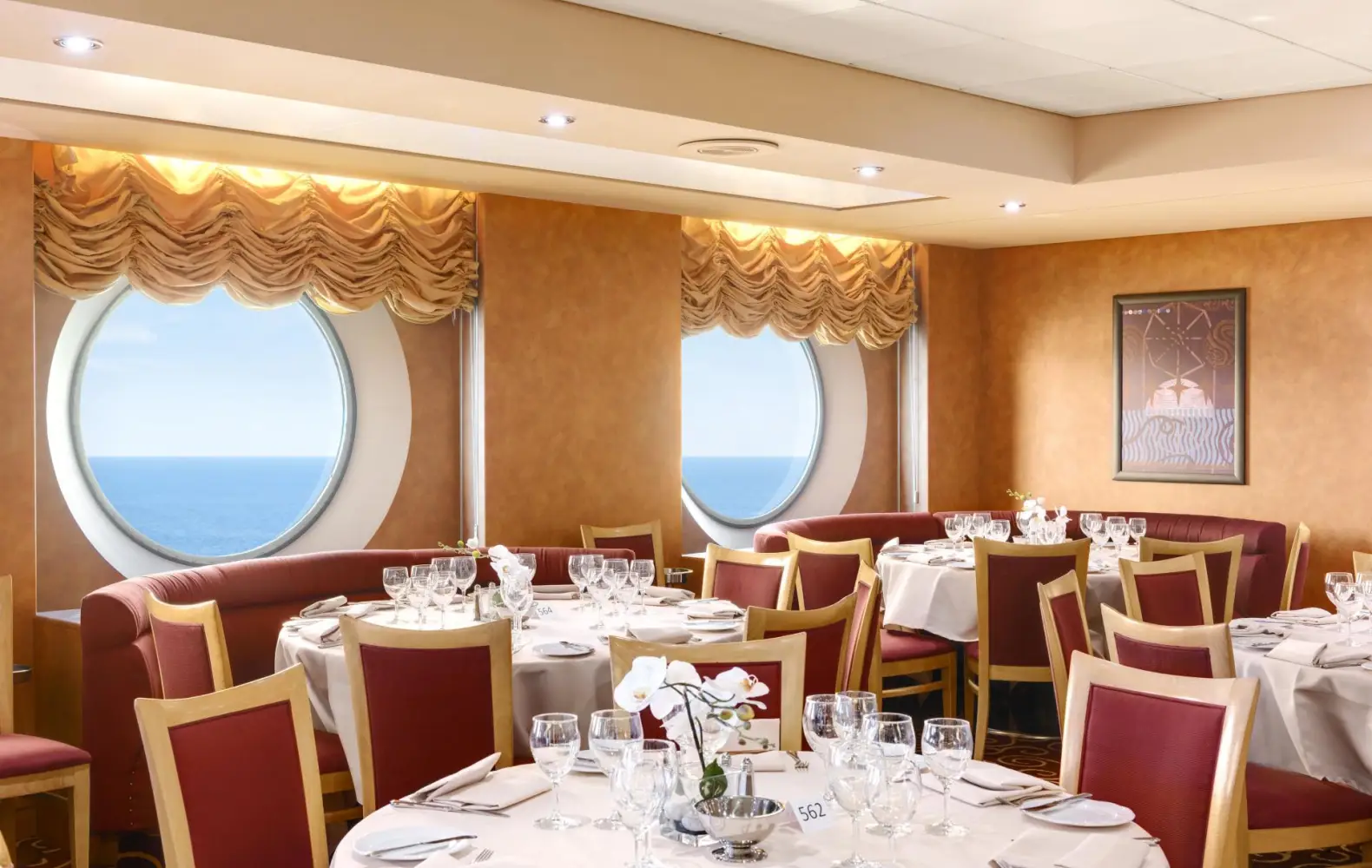 05_marco-polo-restaurant-(1).jpg