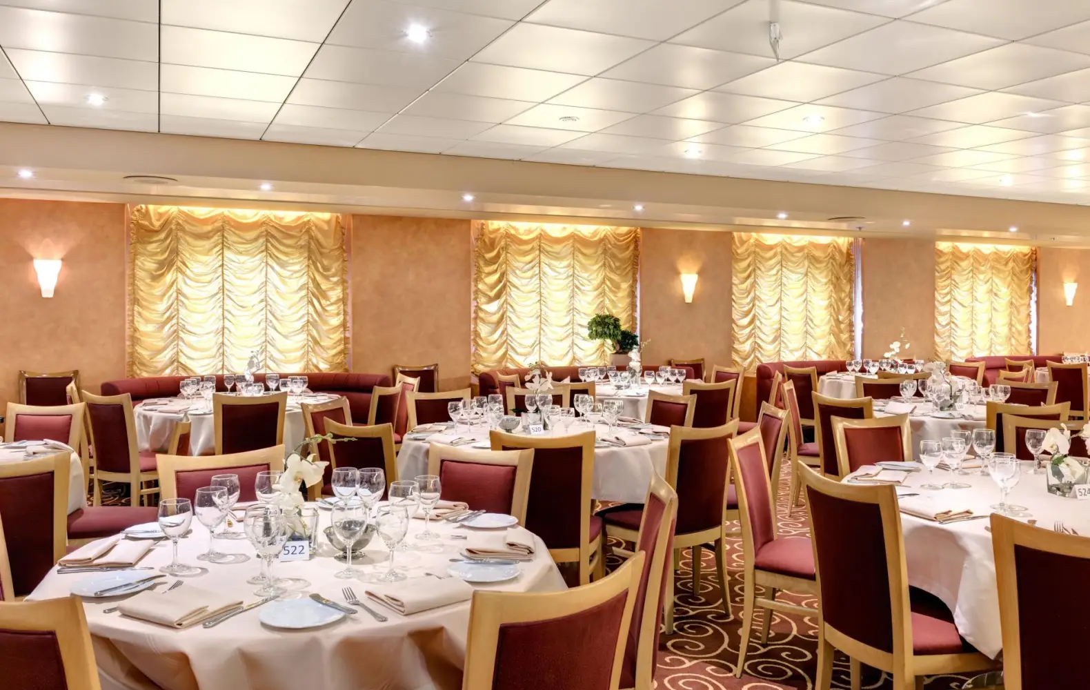 05_marco-polo-restaurant-(3).jpg