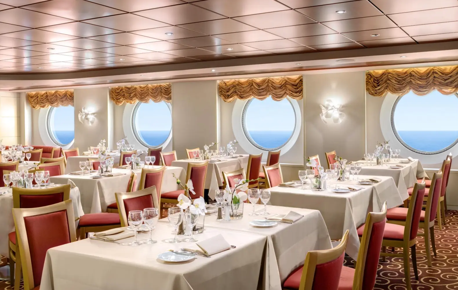 05_marco-polo-restaurant-(4).jpg
