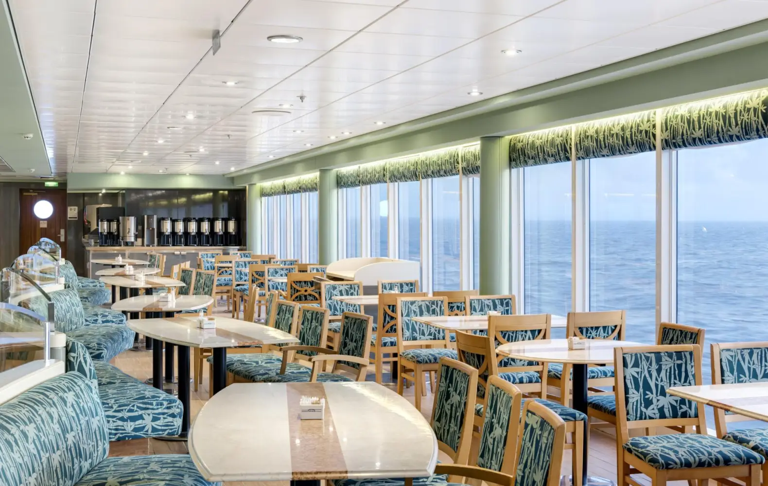 ax_la-brasserie-buffet-restaurant-(1).jpg