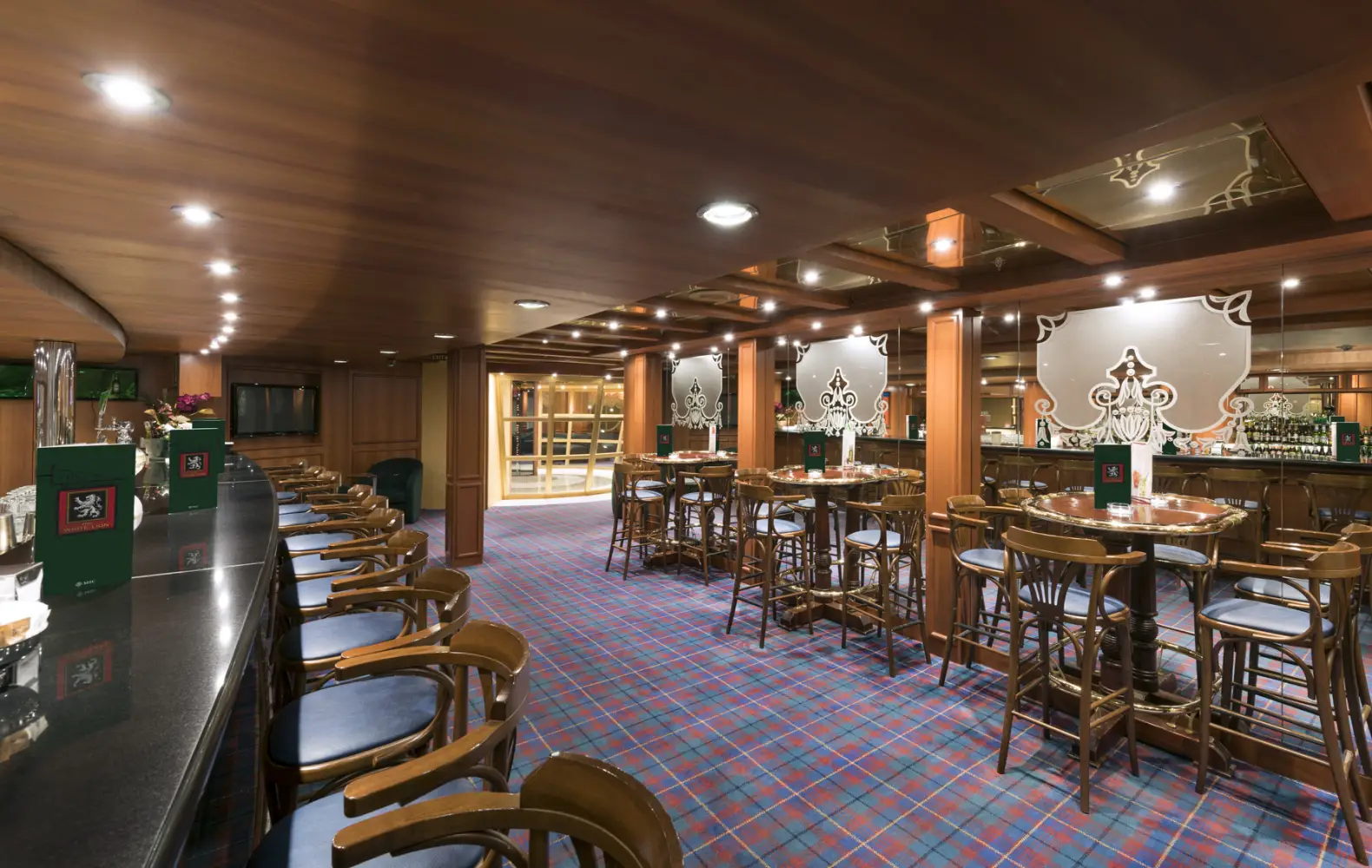 ax_the-white-lion-pub-(1)-(1).jpg