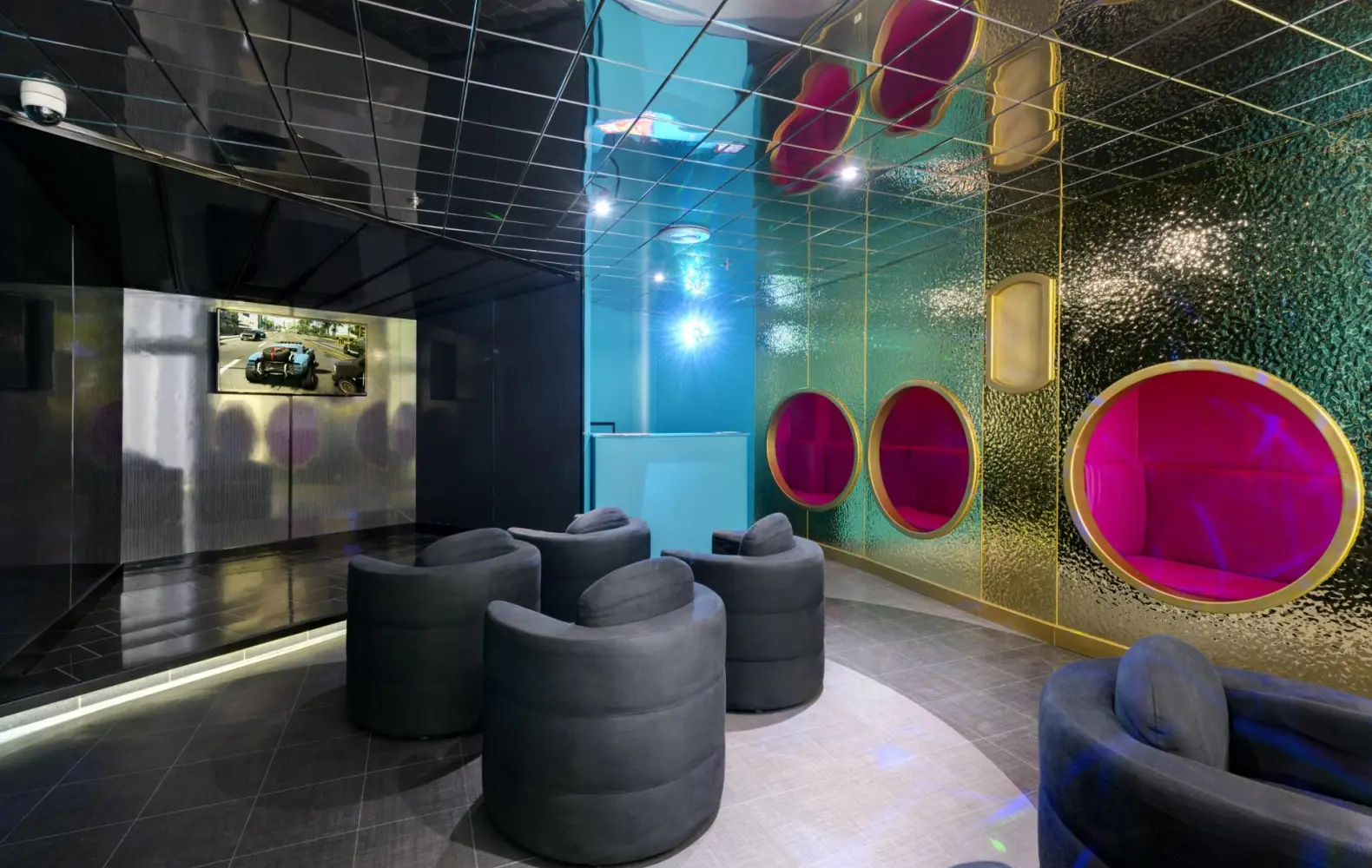 ax_young-club-(2).jpg