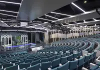 be_05-06_london-theatre-(1).jpg
