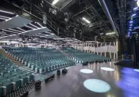 be_05-06_london-theatre-(3).jpg