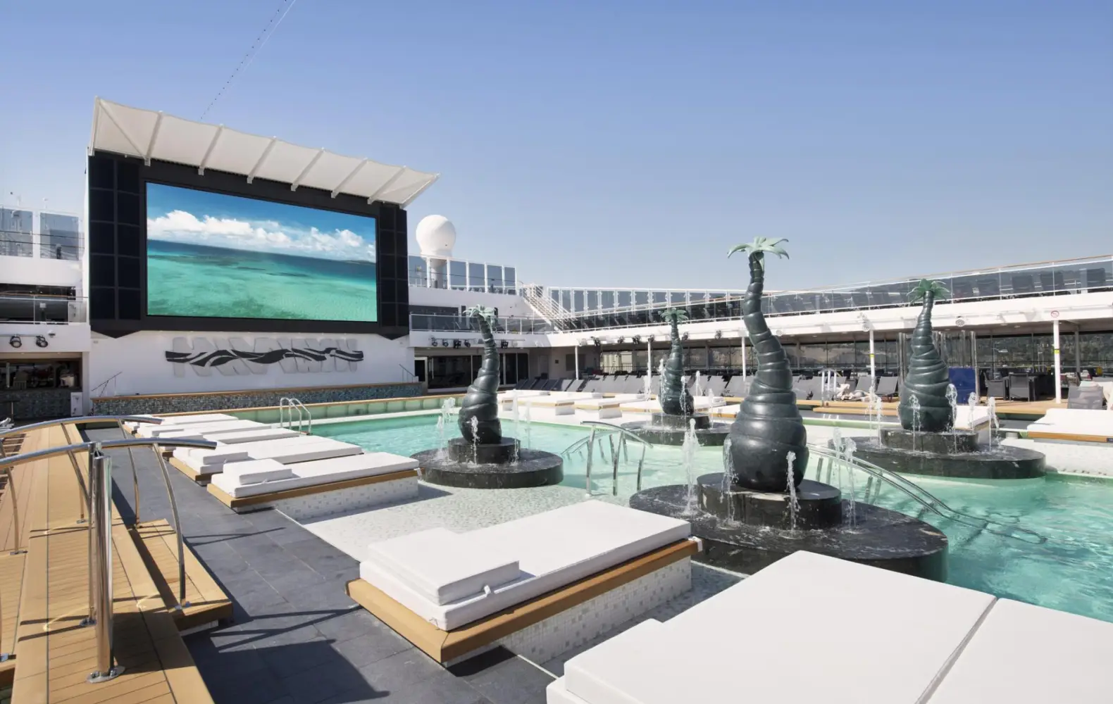 be_15_atmosphere-pool-(2).jpg