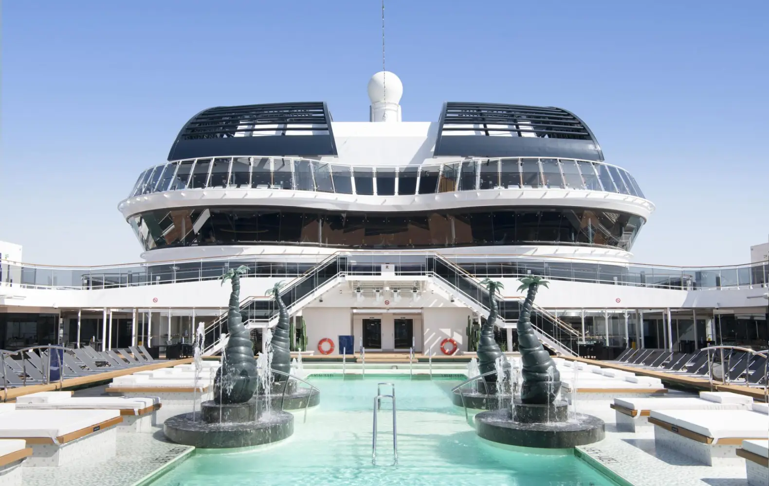 be_15_atmosphere-pool-(6).jpg