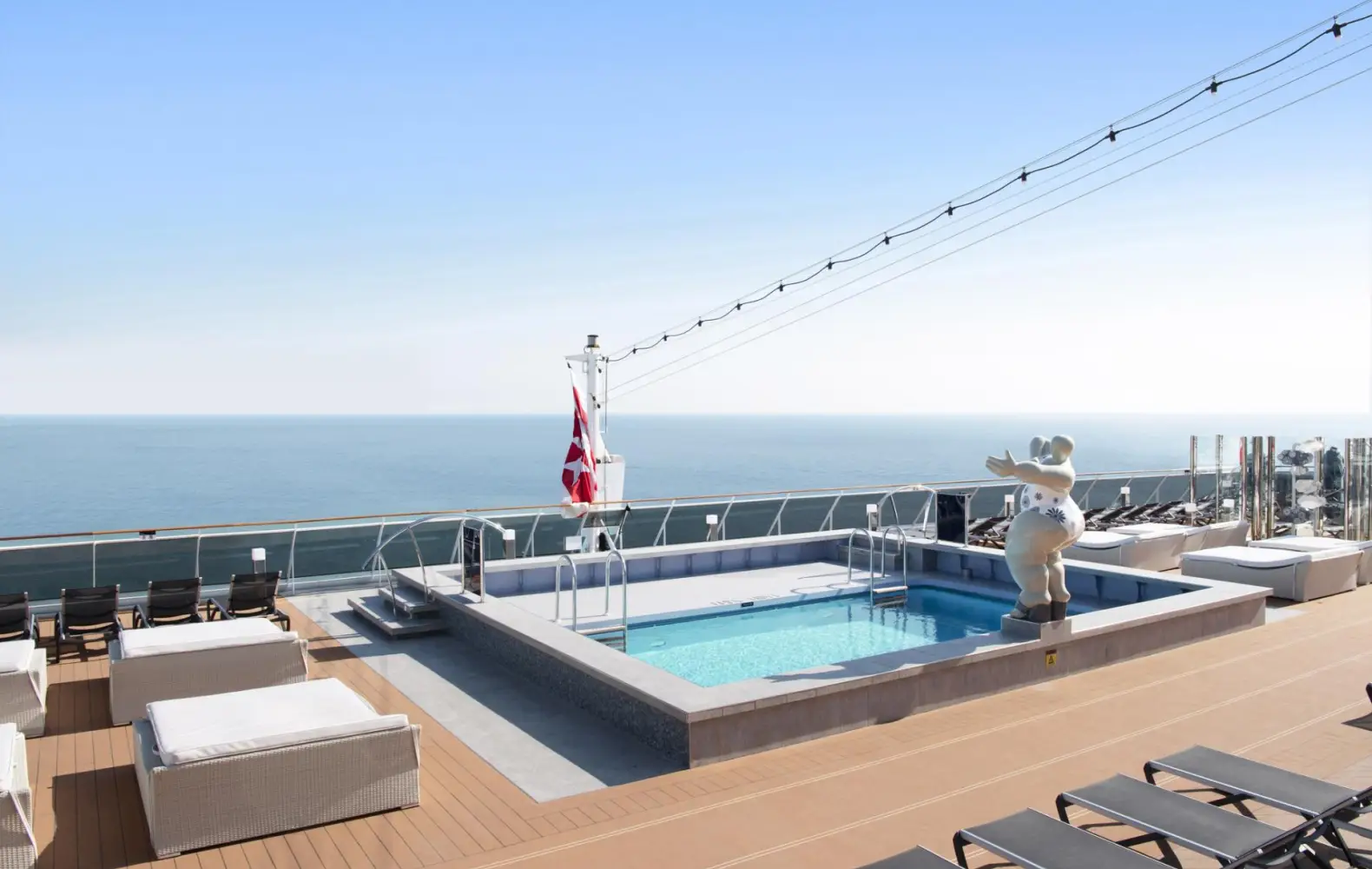 be_16_horizon-pool-(1).jpg