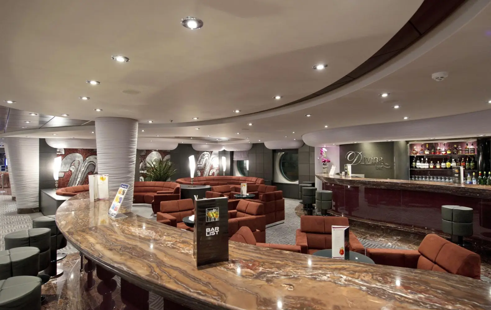 di_05_divina-bar-(2).jpg