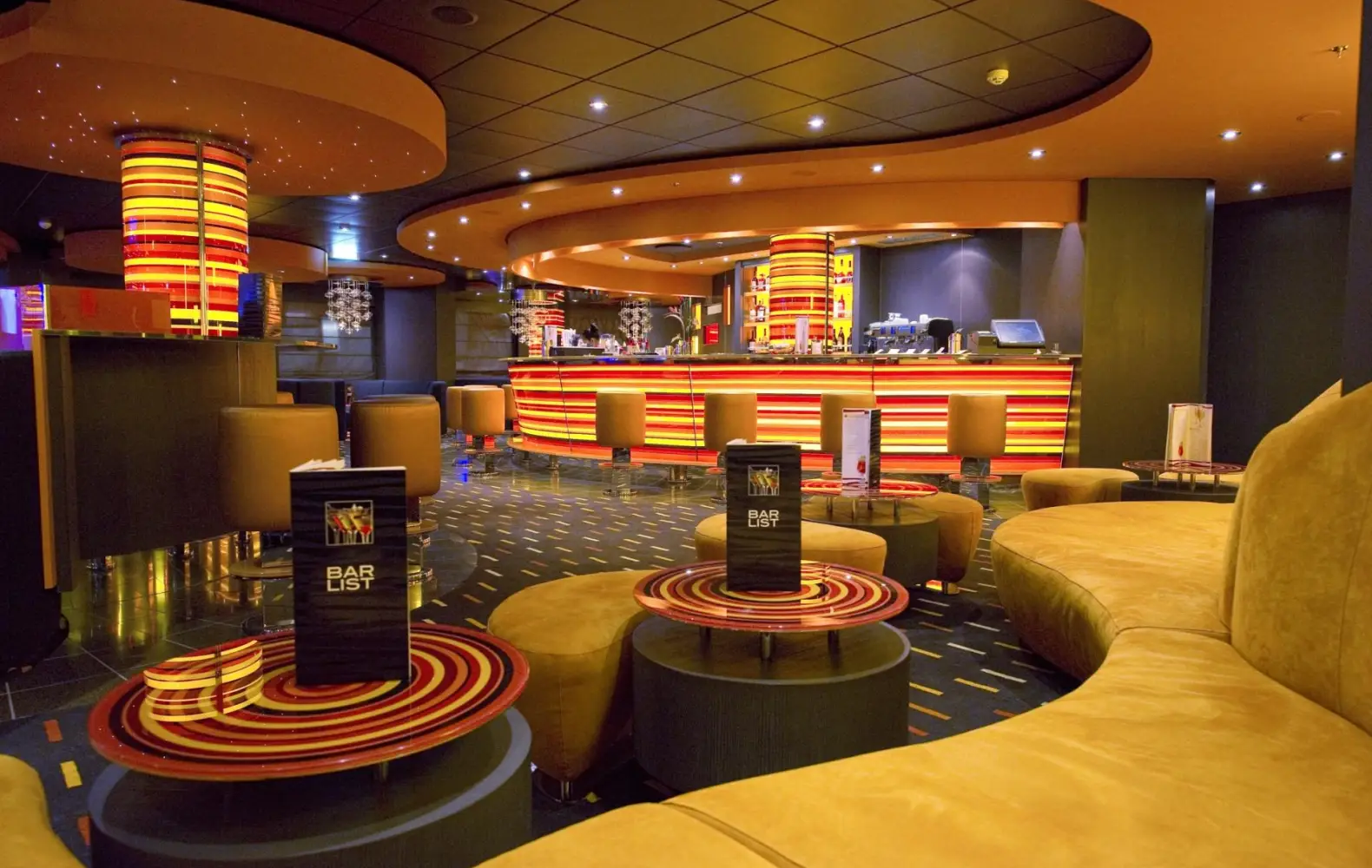 di_07_golden-jazz-bar-(2).jpg
