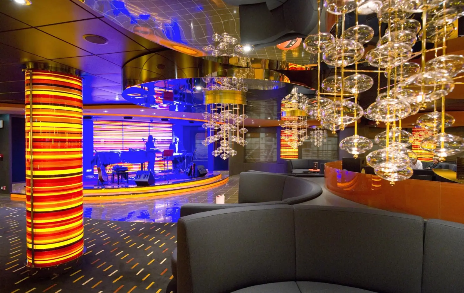 di_07_golden-jazz-bar-(3).jpg