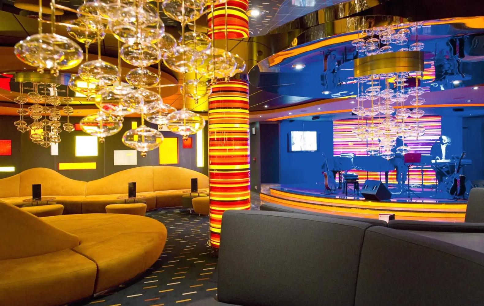 di_07_golden-jazz-bar-(4).jpg