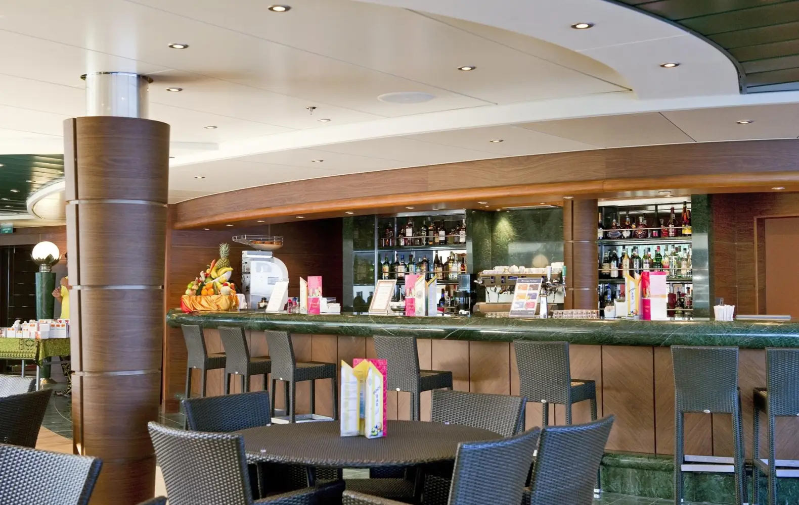 di_14_le-sirene-bar-(2).jpg