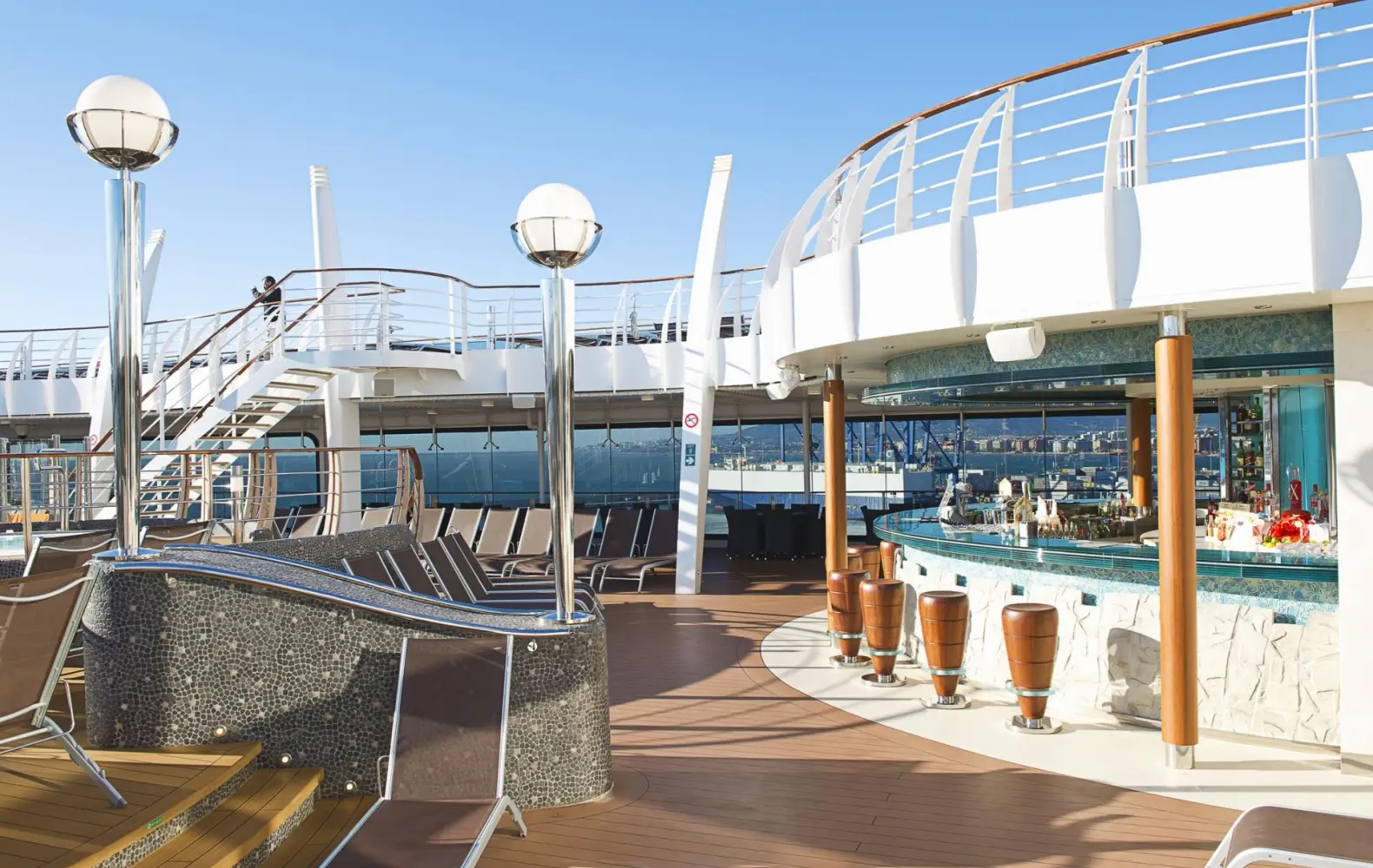 di_14_poseidon-bar-(2).jpg