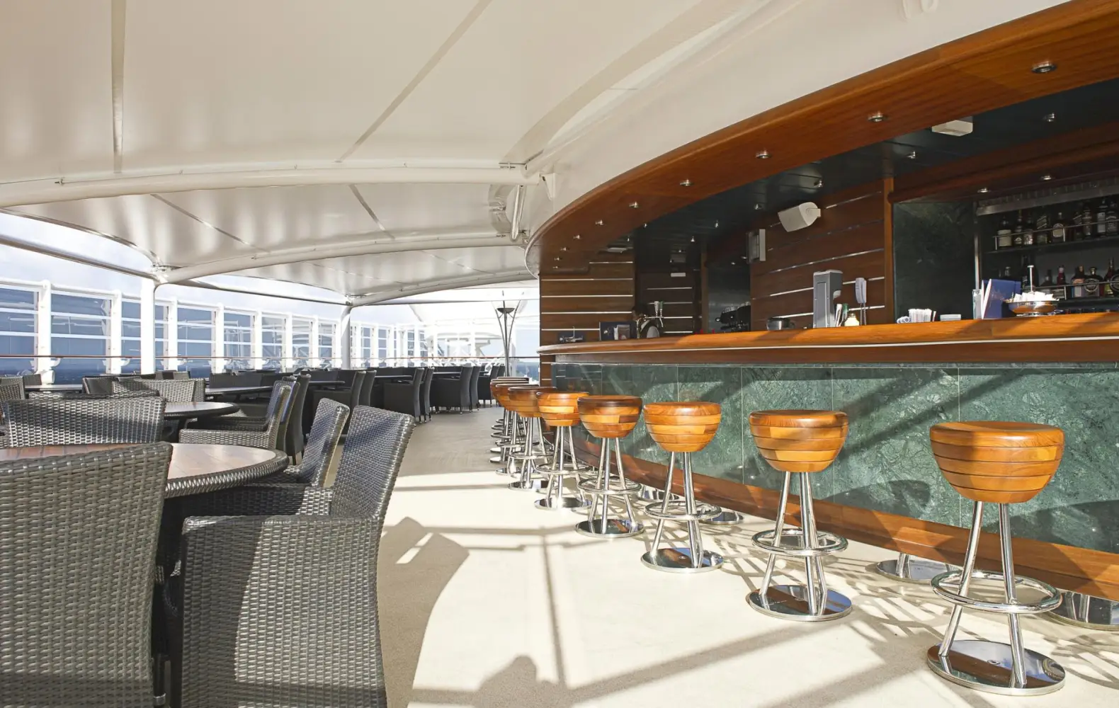 di_18_the-one-bar-(2).jpg