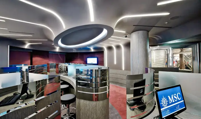 di_05_cybercafe-(1).jpg