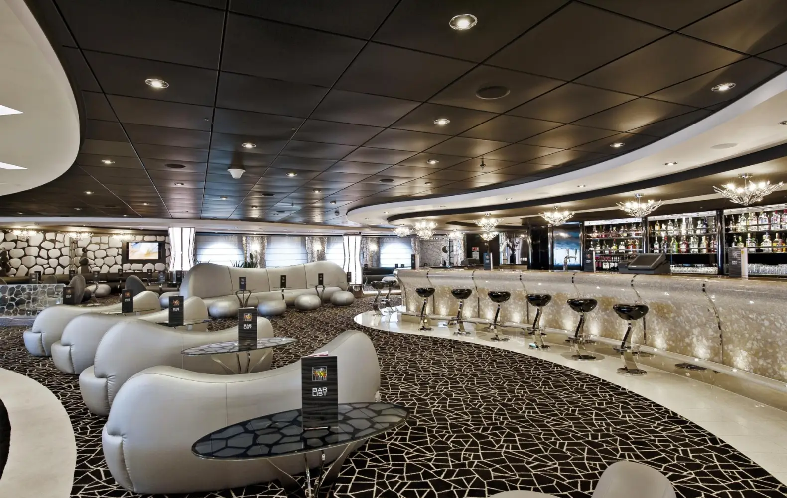 di_07_black-and-white-lounge-(4).jpg