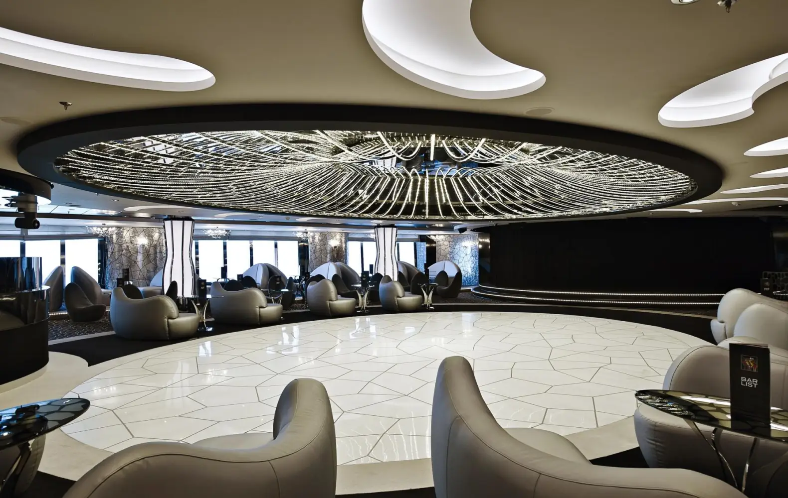 di_07_black-and-white-lounge-(6).jpg