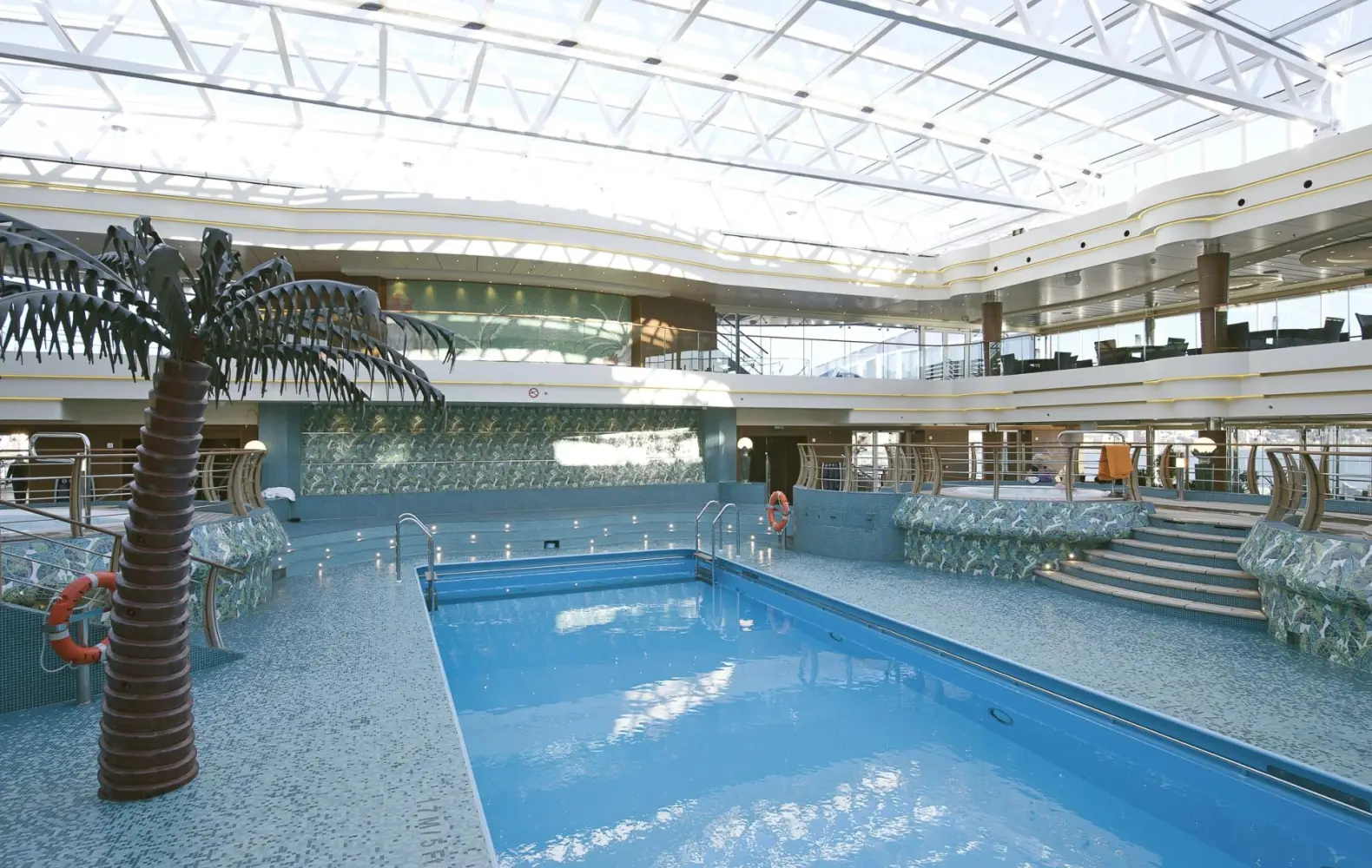 di_14_le-sirene-covered-pool-(1).jpg