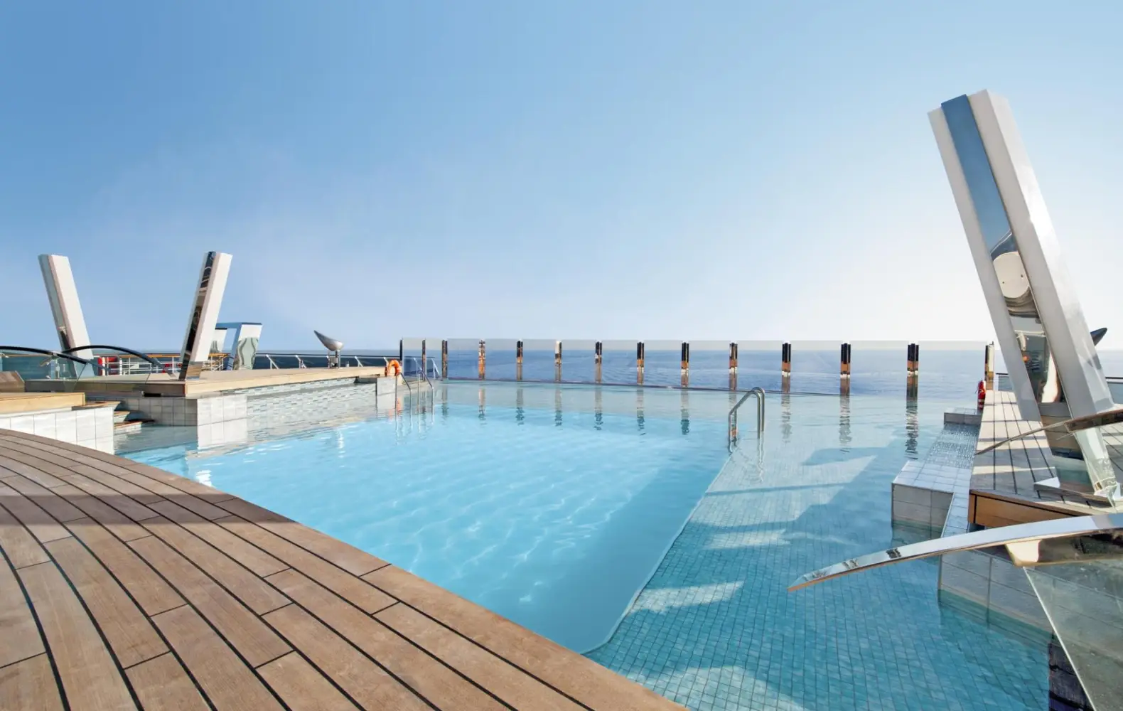 di_15_the-garden-pool-(3).jpg