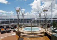 di_18_the-one-pool-(5).jpg