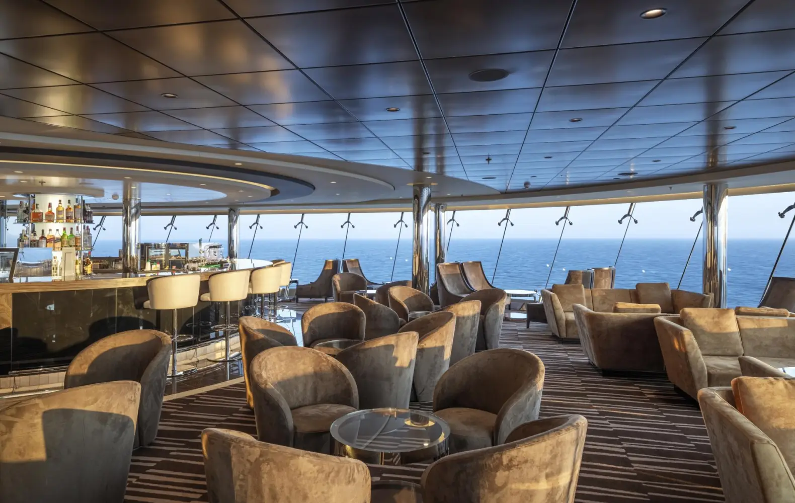 er_18_sky-lounge-(1).jpg
