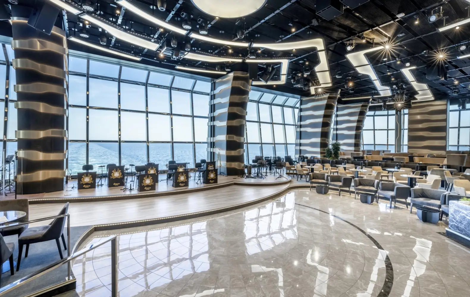 er_07_carousel-lounge.jpg