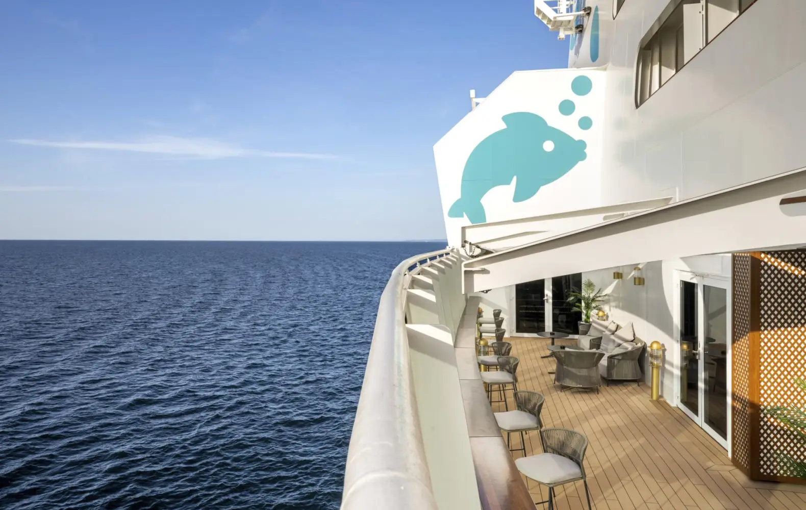 er_07_carousel-terrace-(1).jpg