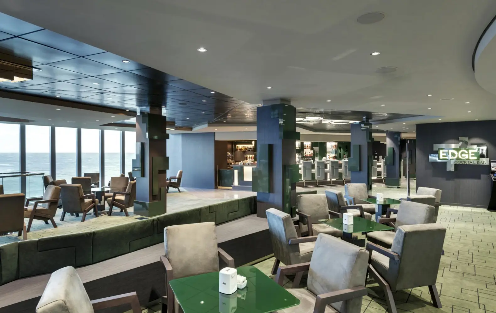 gr_06_edge-cocktail-bar-(4).jpg