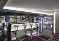 gr_07_champagne-bar-(3).jpg