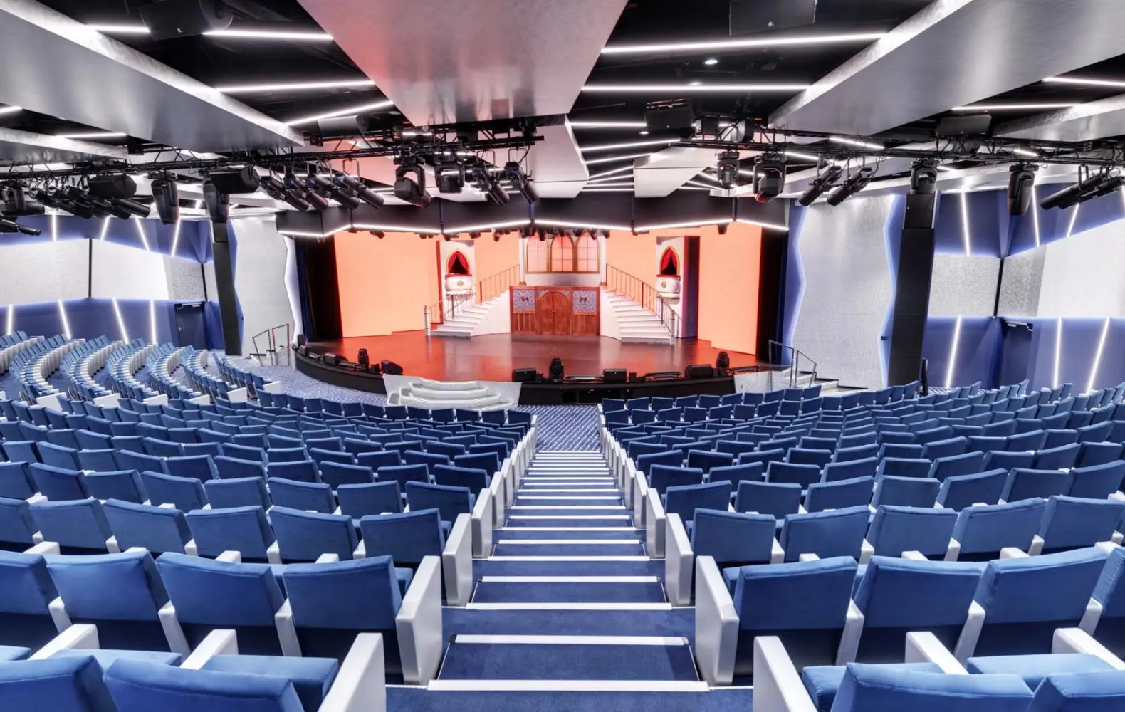 gr_05-06_theatre-la-comedie-(1).jpg