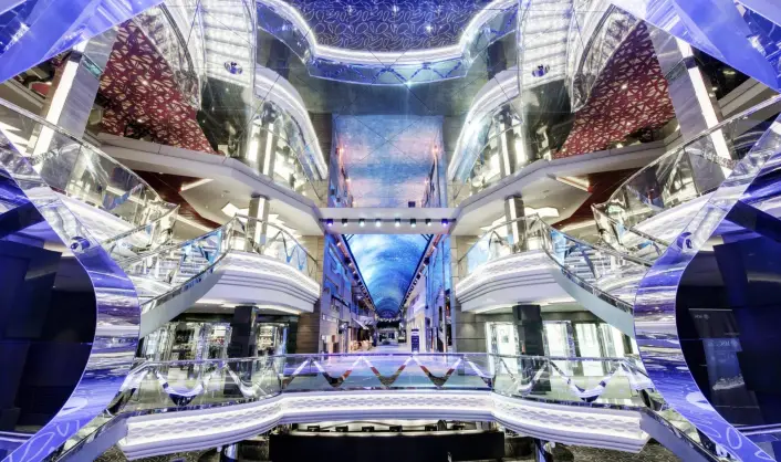 gr_05-07_infinity-atrium-(7).jpg