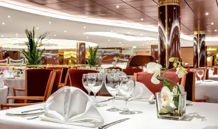 lx_05_la-bussola-restaurant-(3).jpg