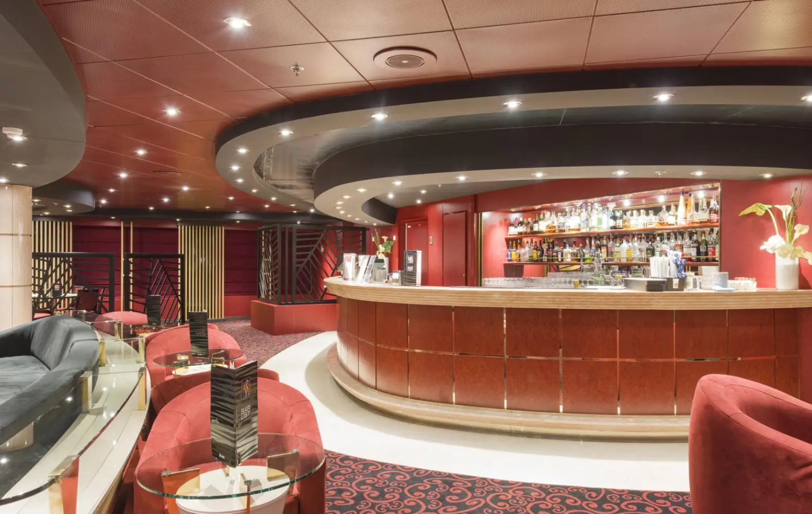 lx_06_latmosphere-piano-bar.jpg