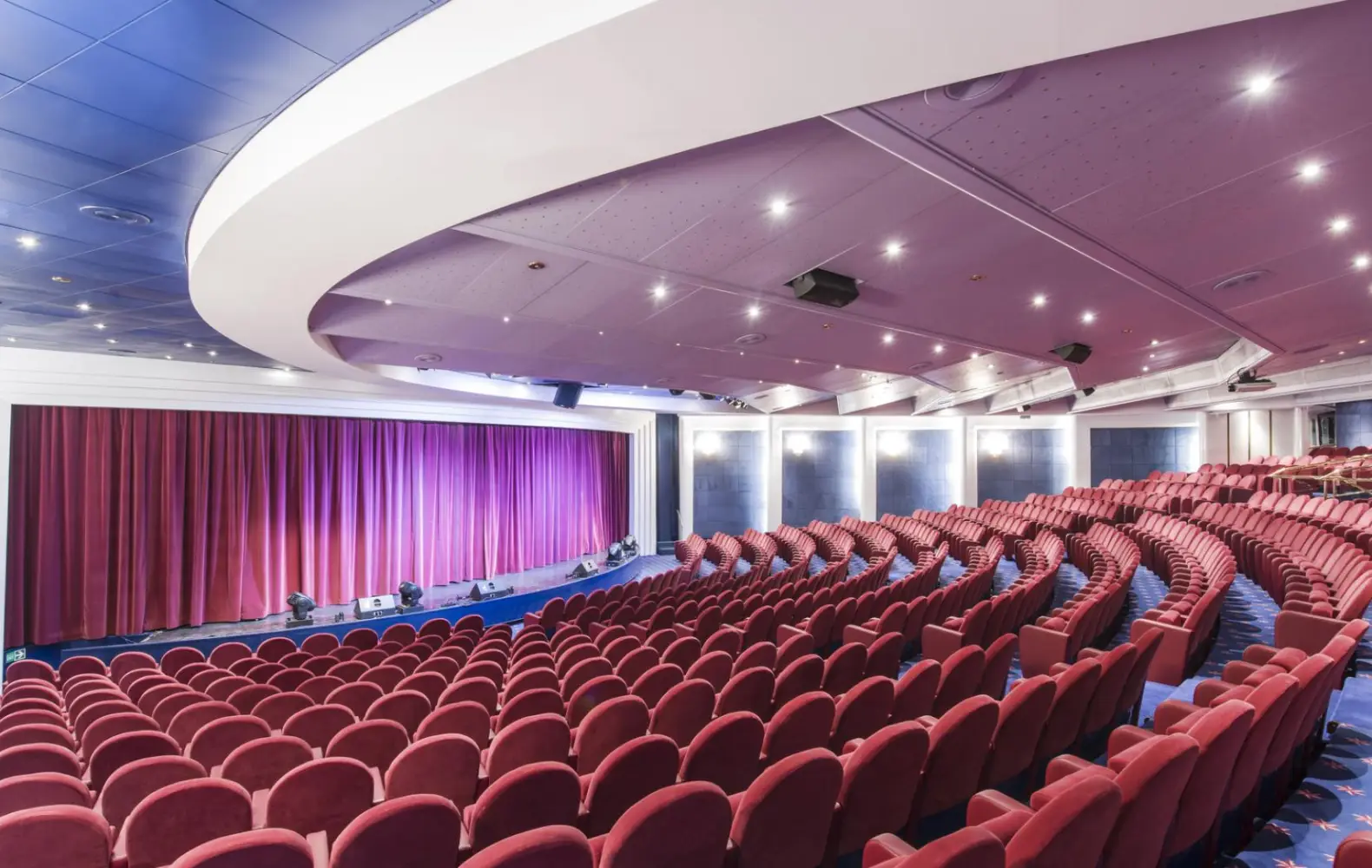 lx_05-06_the-broadway-theatre-(1).jpg
