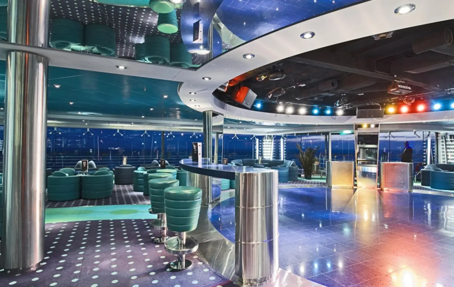 lx_12_the-blue-club-disco-(4).jpg