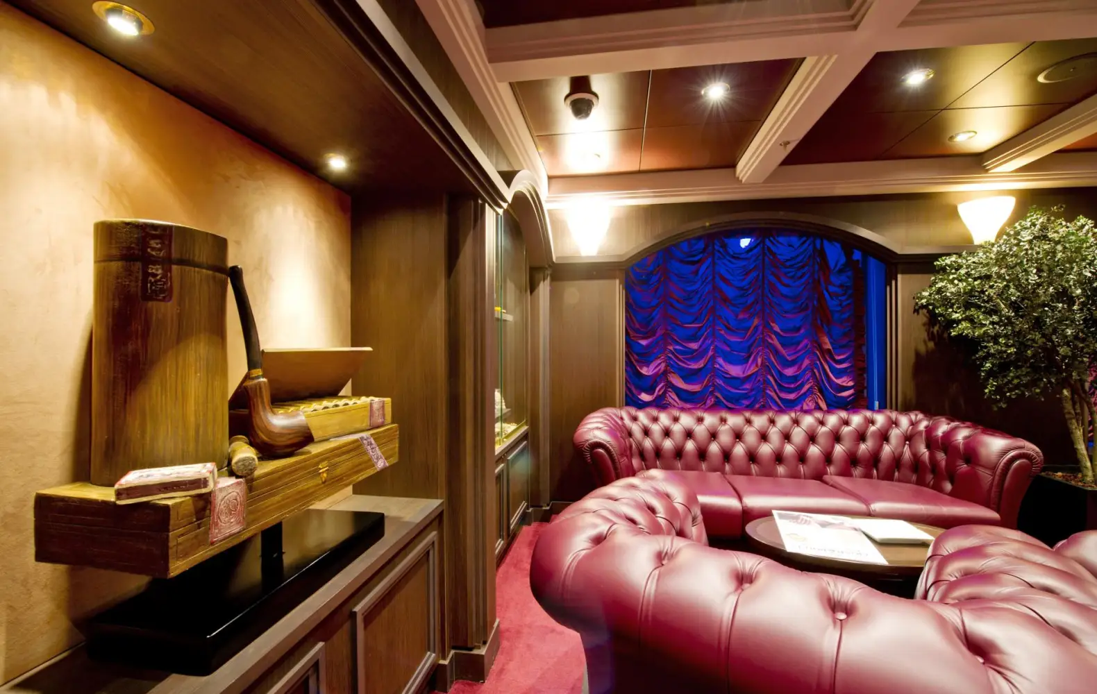 ma_07_cuba-lounge-cigar-room-(4).jpg