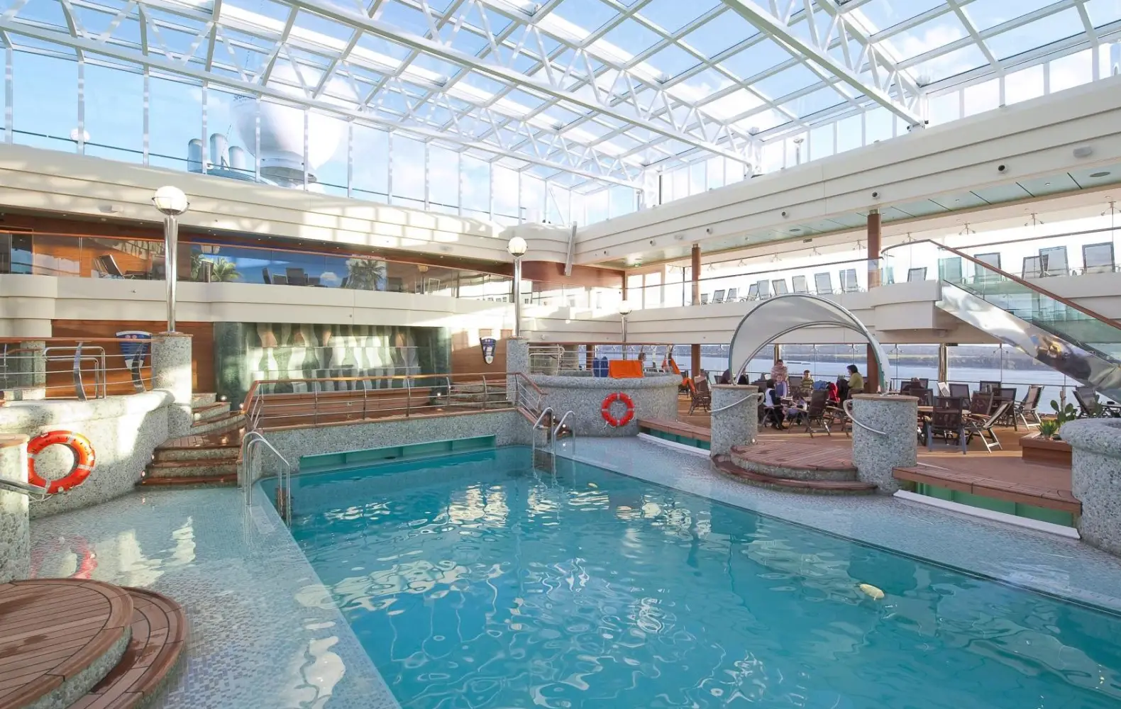 ma_13_la-grotta-azzura-pool-area-(1).jpg
