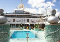 ma_13_le-grand-bleu-pool-area-(4).jpg