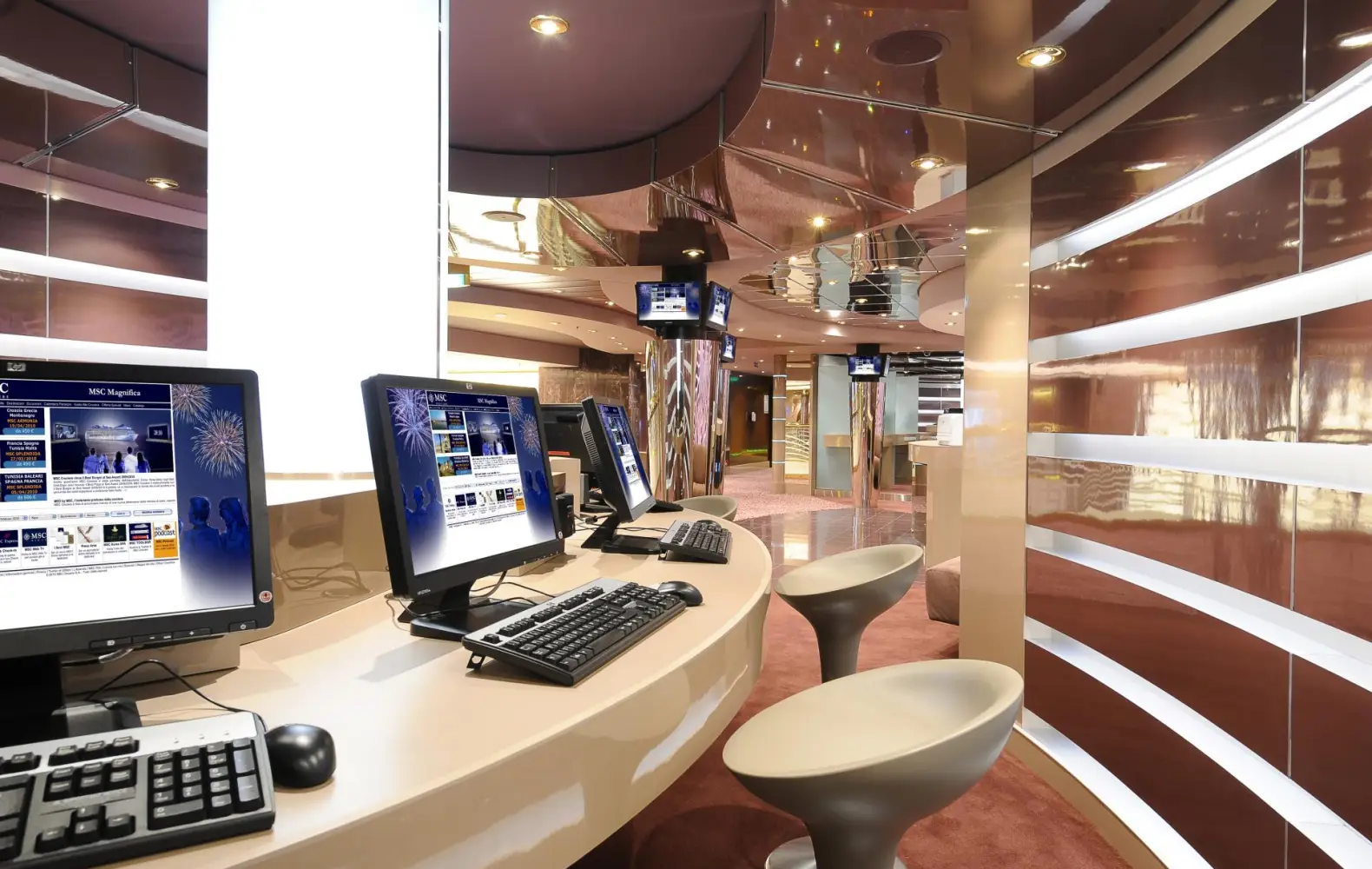 ma_07_cyber-cafe-(1).jpg