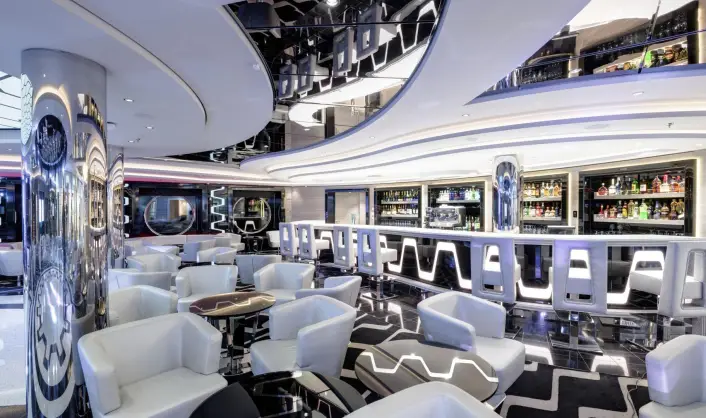 me_06_meraviglia-and-bar-(1).jpg