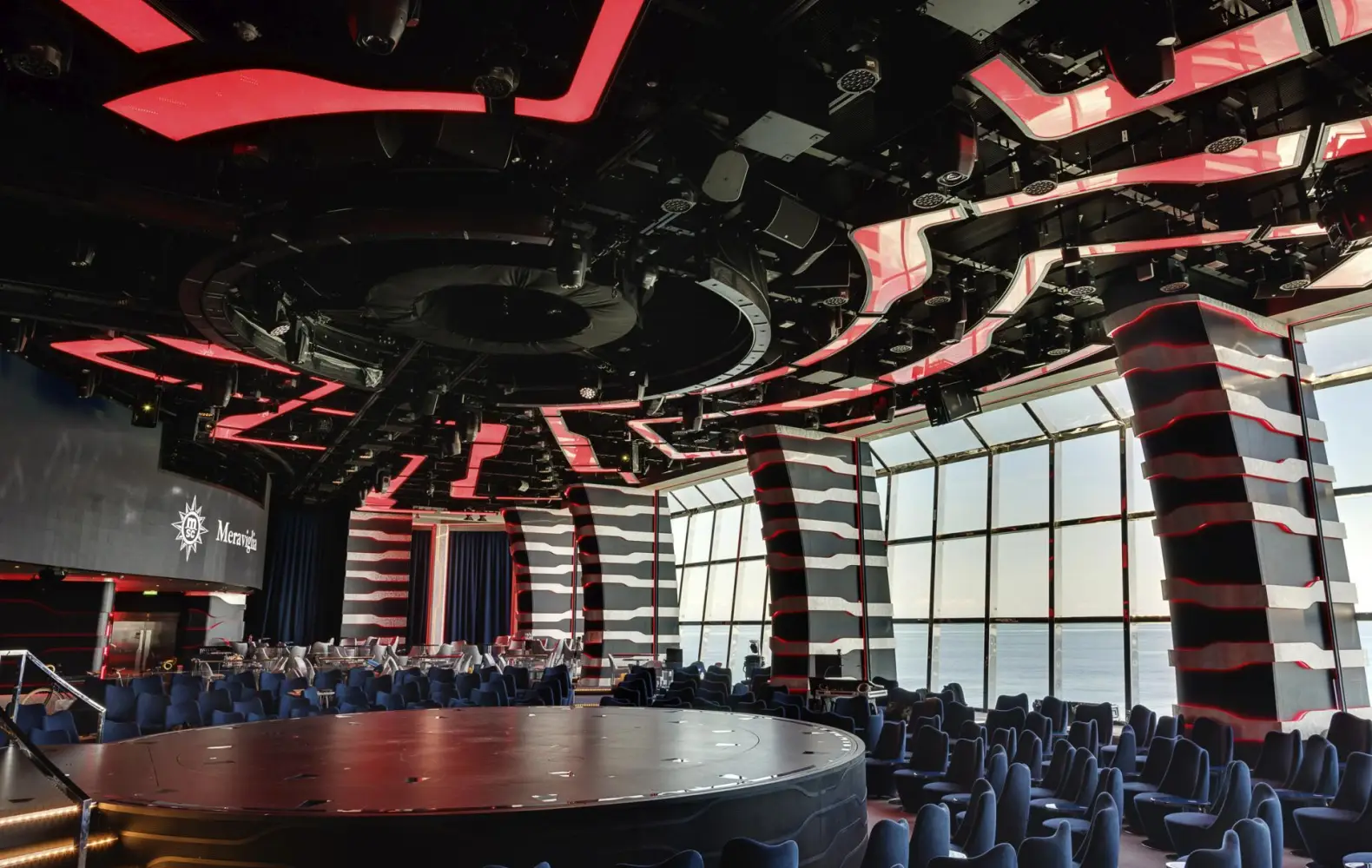 me_07_carousel-lounge-(1).jpg